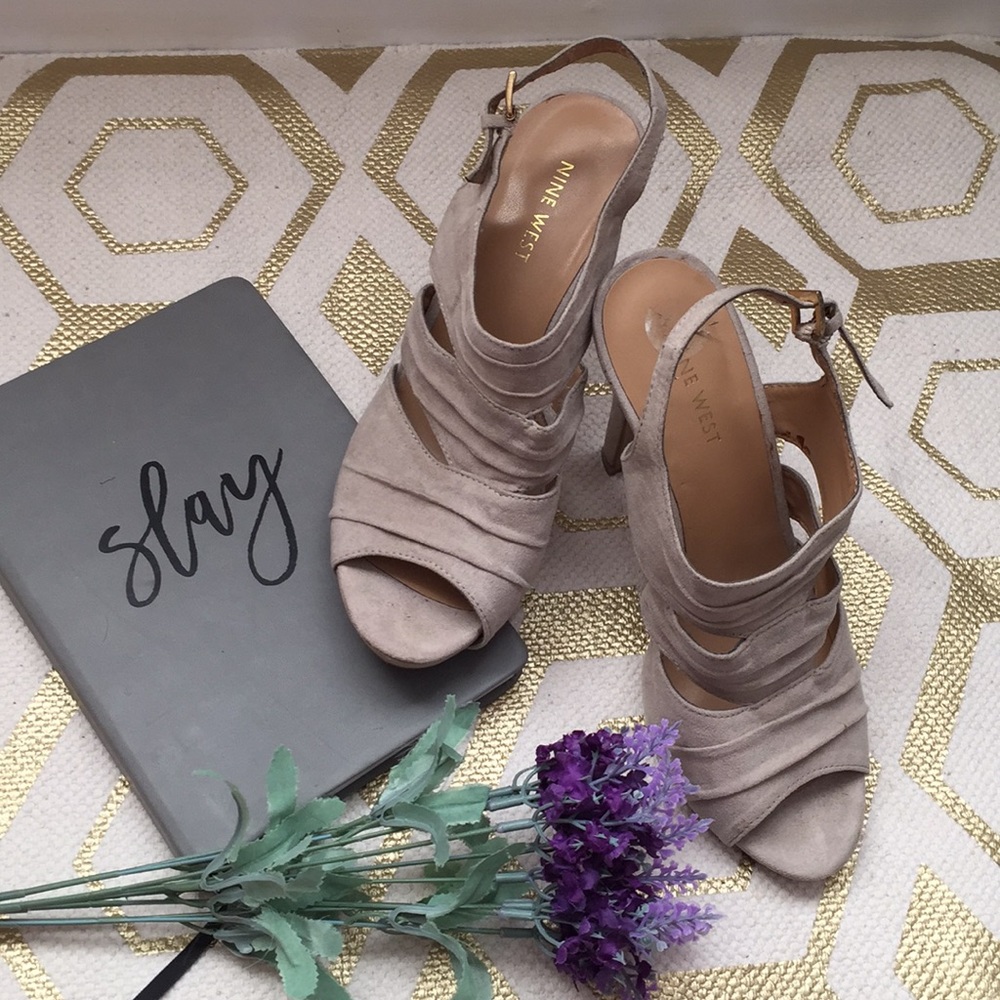 💜Nine West tan heels💜